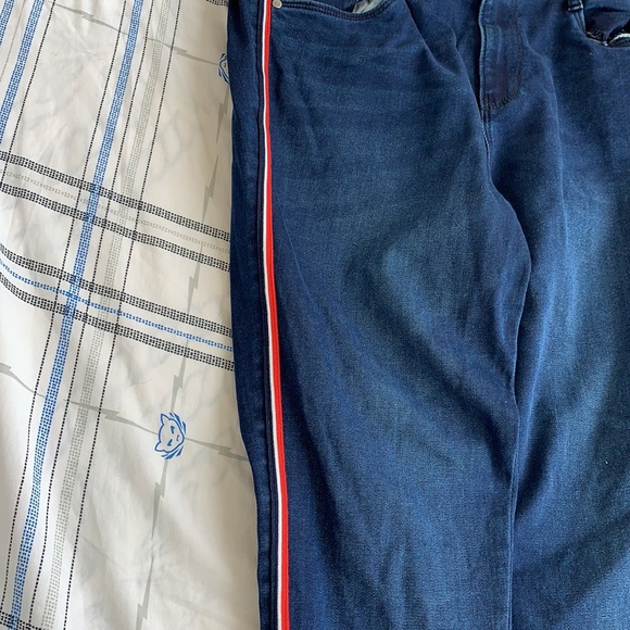 Jeans blue with red and white stripes - Picture 3 of 4